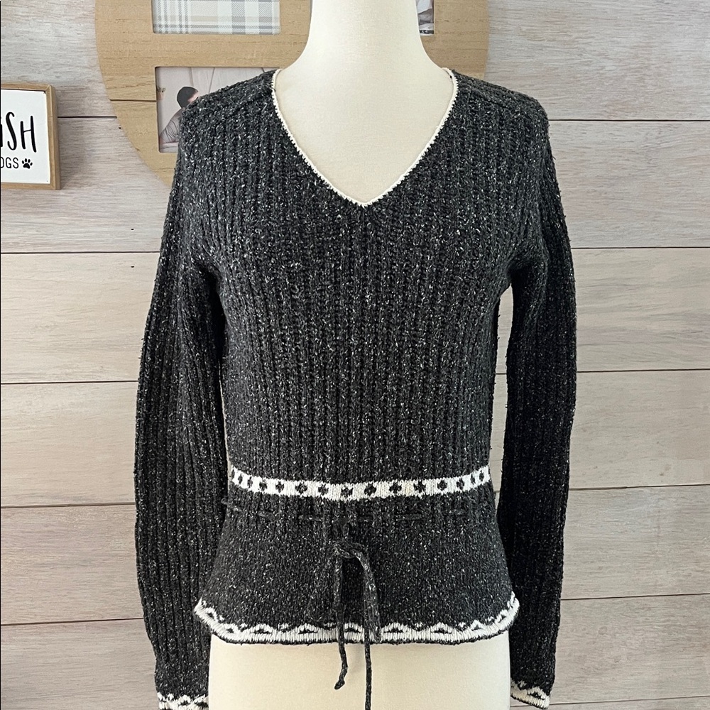 Liz Claiborne Black and White V-Neck Sweater S